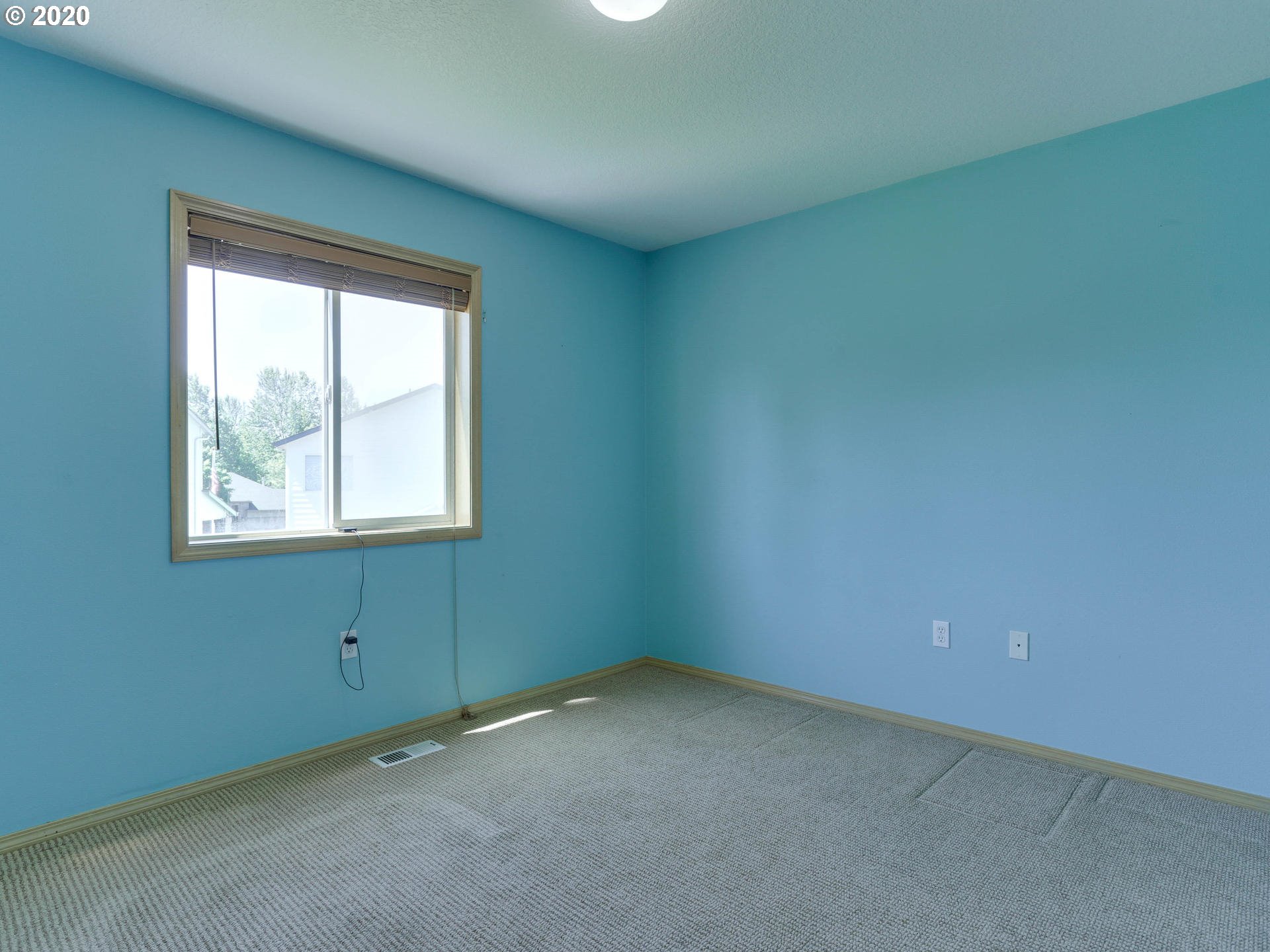 9211 Northeast Levee Road Portland, OR 97211 - Photo 23 of 31 Bedroom