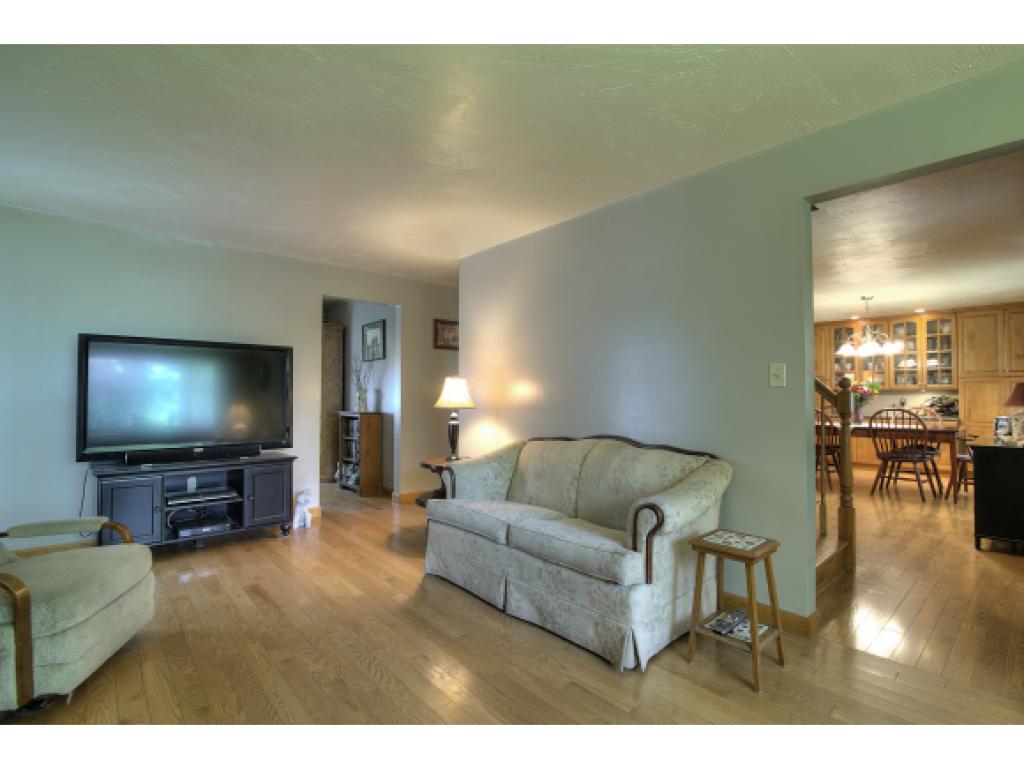 31 Clifton Road Bedford, NH 03110 - Photo 13 of 32 Gallery Image 13