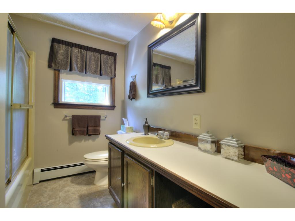 31 Clifton Road Bedford, NH 03110 - Photo 22 of 32 Gallery Image 22