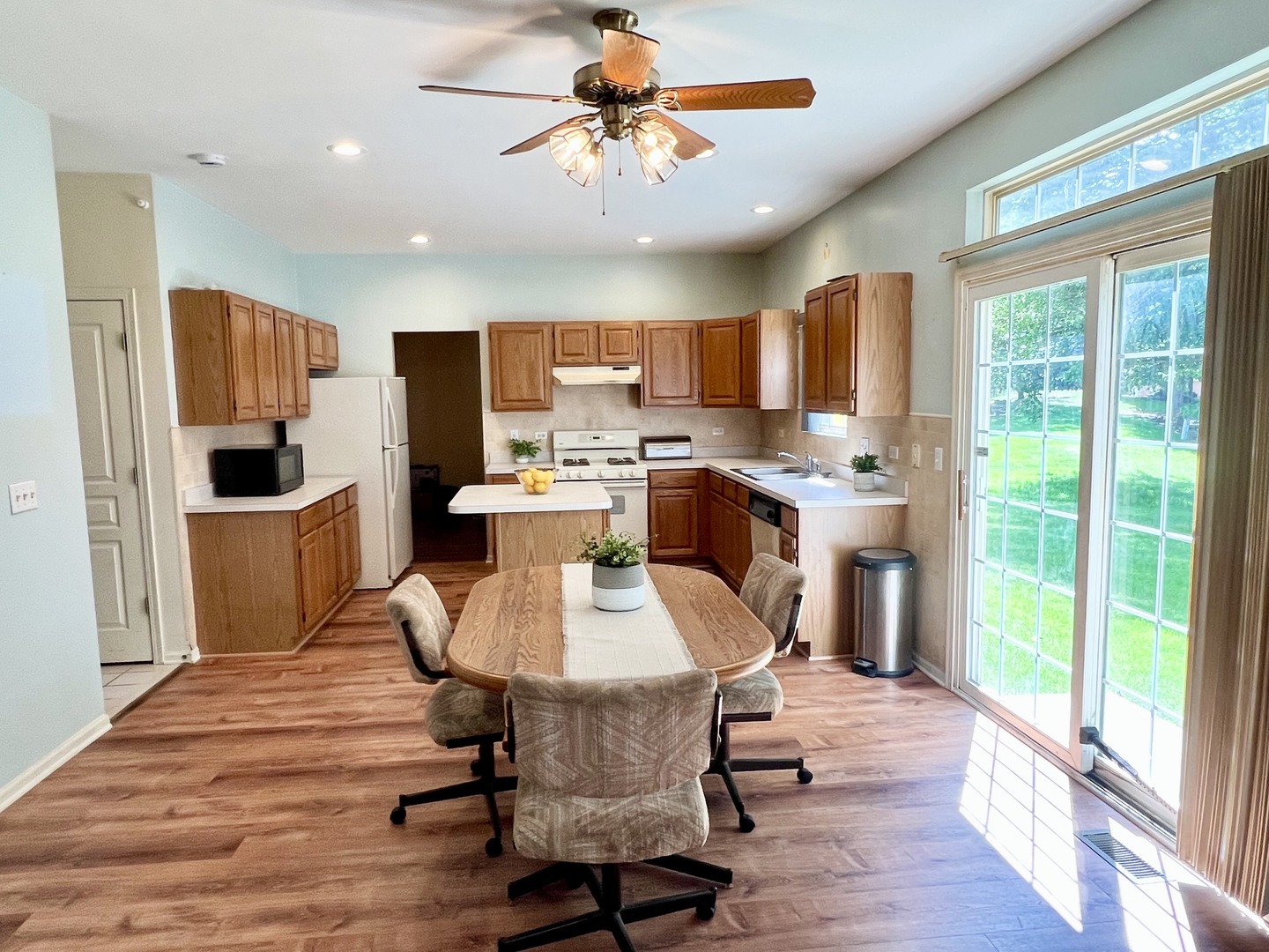 650 Glenbrook Road Crystal Lake, IL 60012 - Photo 2 of 35 Gallery Image 2