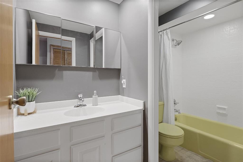 115 Farmingdale Road Wexford, PA 15090 - Photo 17 of 24 Gallery Image 17