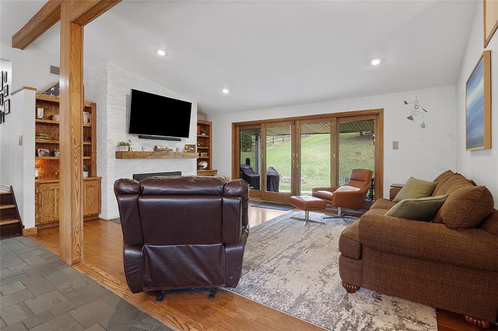 115 Farmingdale Road Wexford, PA 15090 - Photo 3 of 24 Gallery Image 3