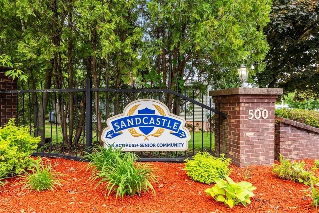 27 Castle Road, Unit 153 Attleboro, MA 02703 - Photo 2 of 34