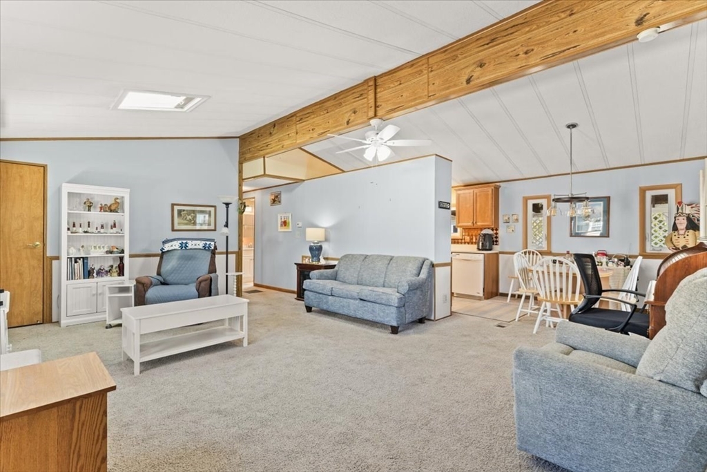 27 Castle Road, Unit 153 Attleboro, MA 02703 - Photo 3 of 34