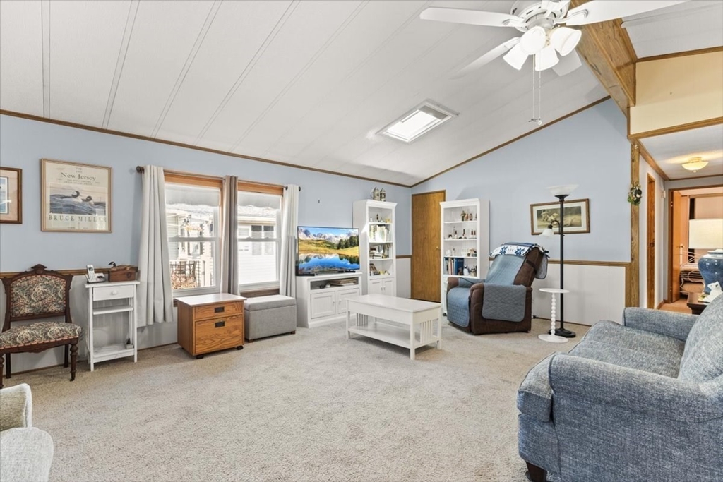 27 Castle Road, Unit 153 Attleboro, MA 02703 - Photo 4 of 34