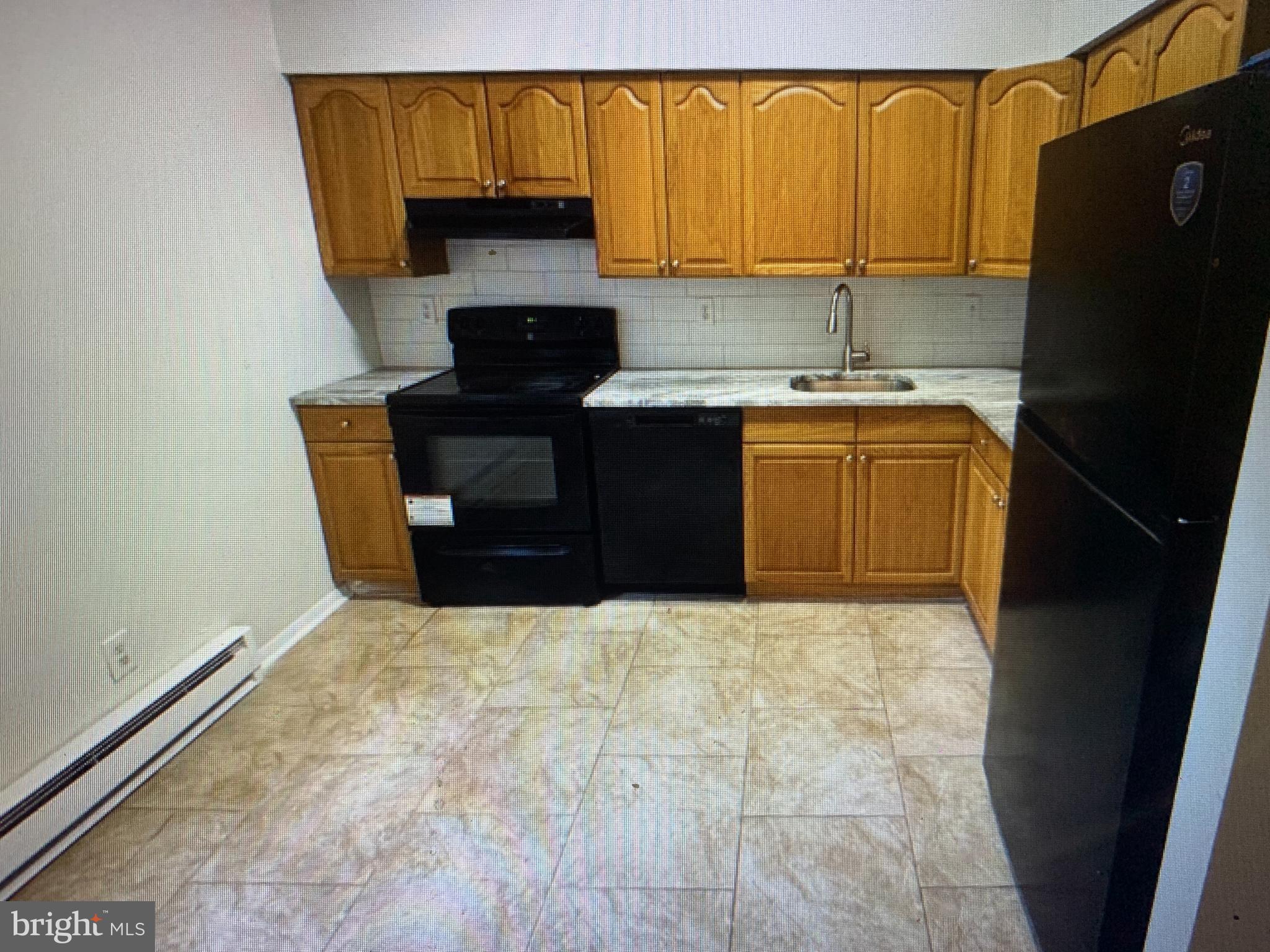 502 Bromley Clementon, NJ 08021 - Photo 6 of 10