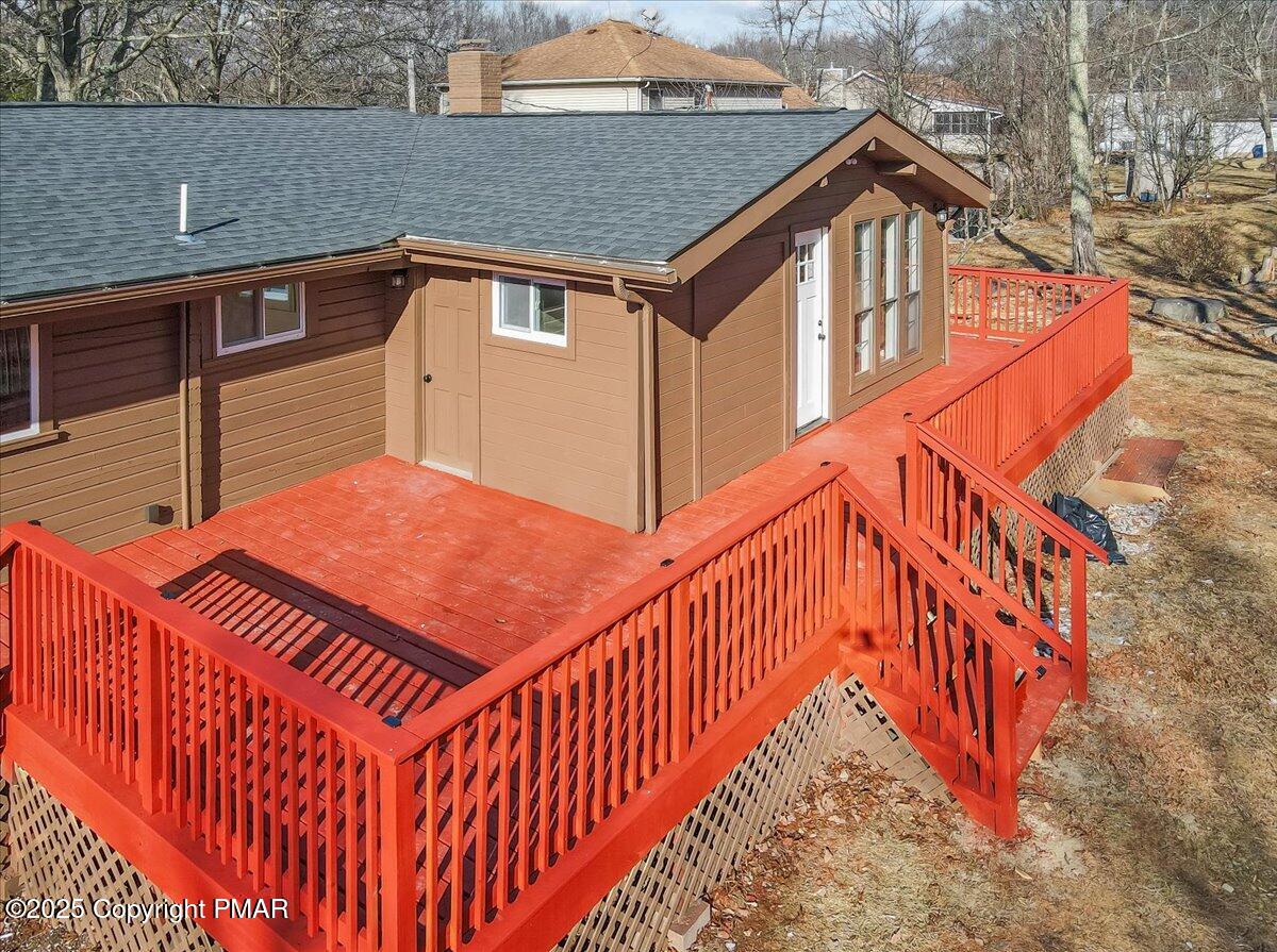 2161 Bushkill Circle Bushkill, PA 18324 - Photo 5 of 49 53-Photo Jan 14 2025- 11 24 04 AM