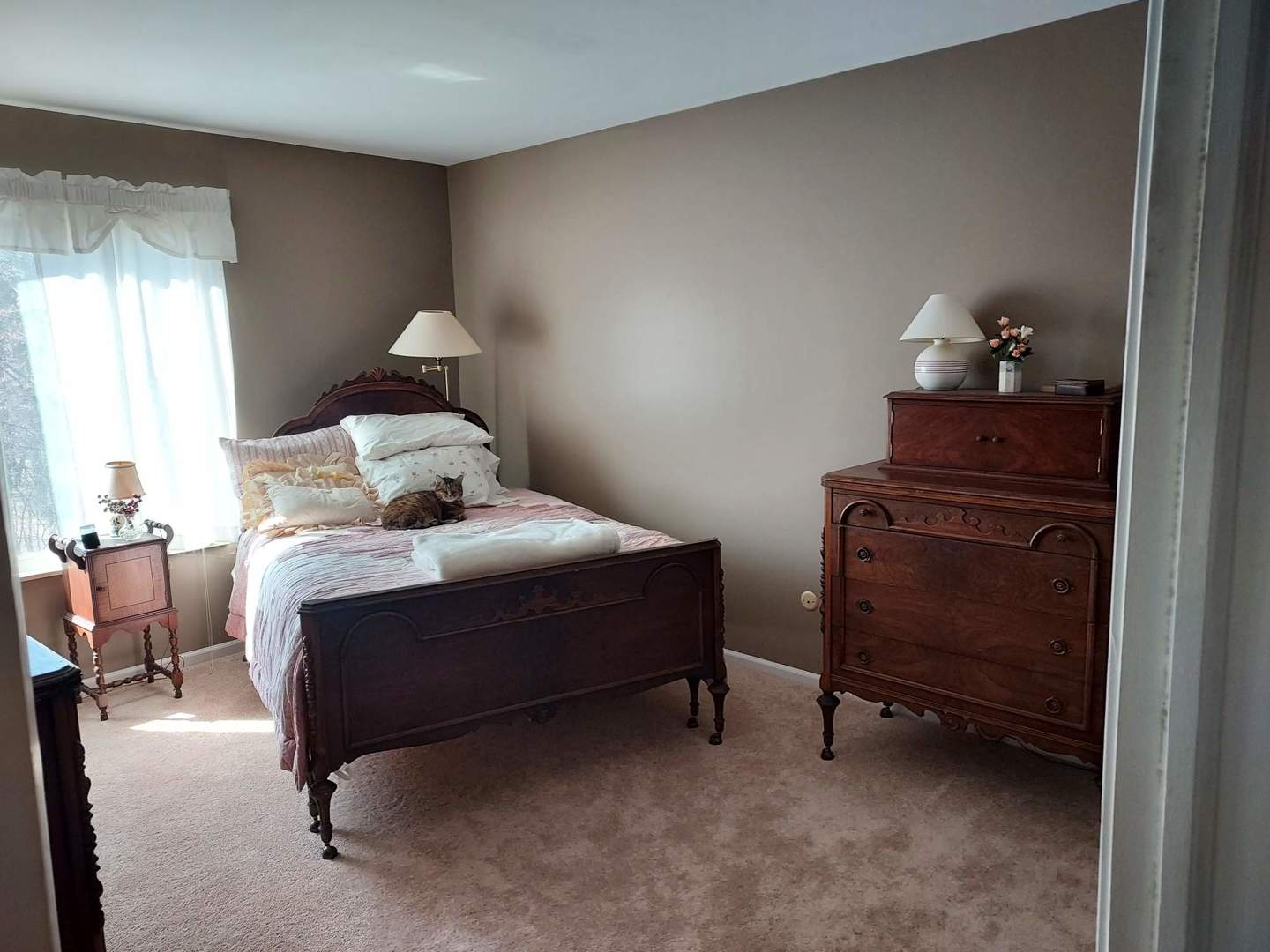 787 Oak Hill Road, Unit 467 Lake Barrington, IL 60010 - Photo 26 of 57 a bedroom with a bed and a closet