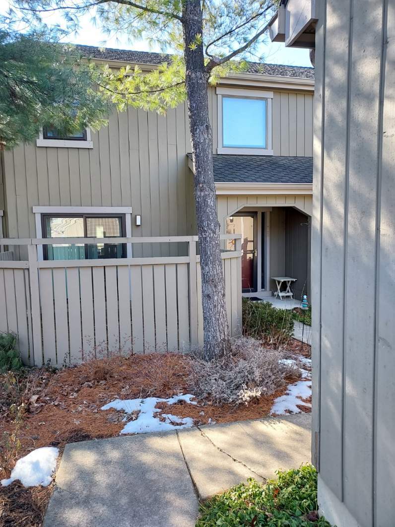 787 Oak Hill Road, Unit 467 Lake Barrington, IL 60010 - Photo 4 of 57