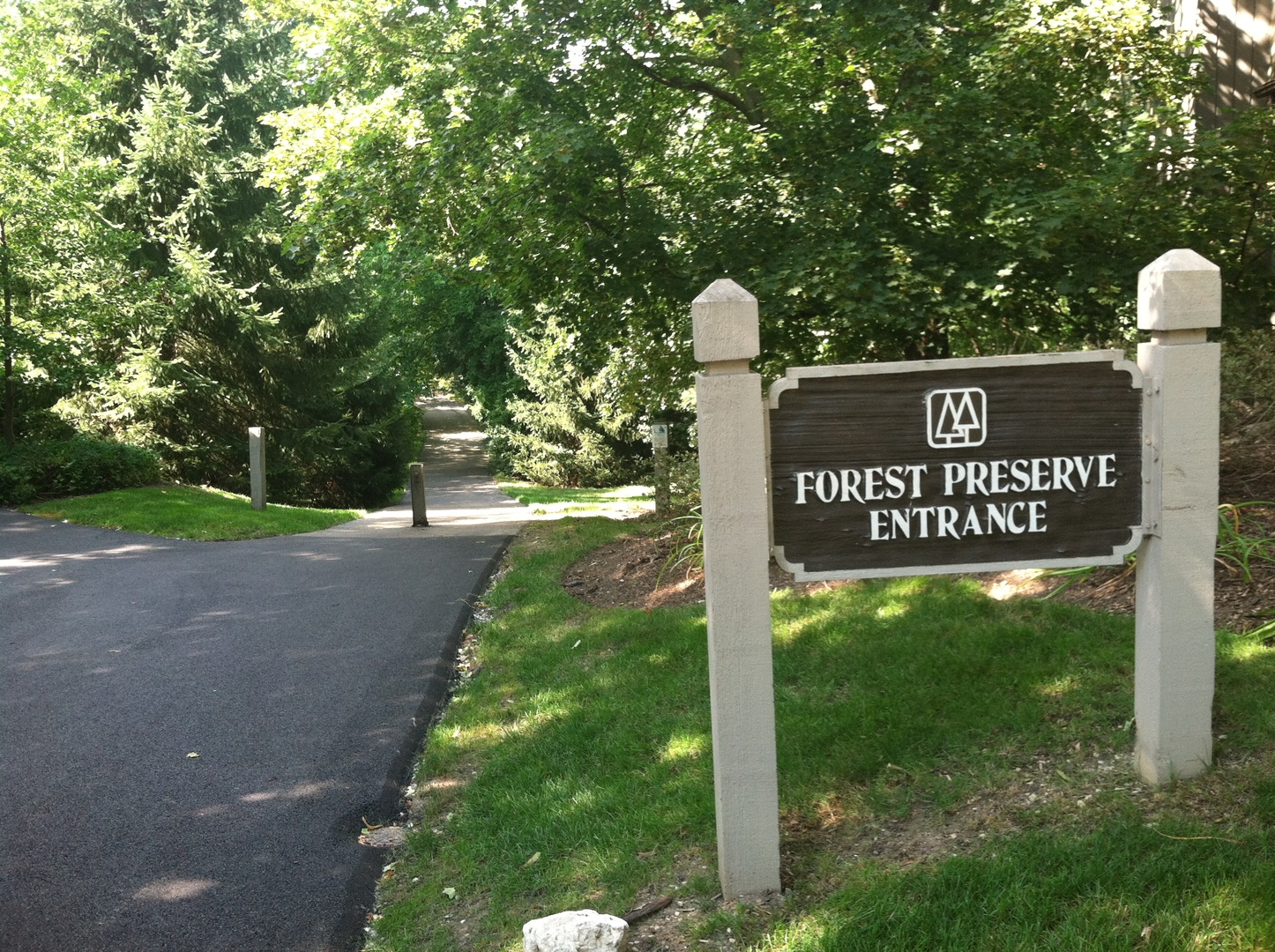 787 Oak Hill Road, Unit 467 Lake Barrington, IL 60010 - Photo 53 of 57 a view of a street sign