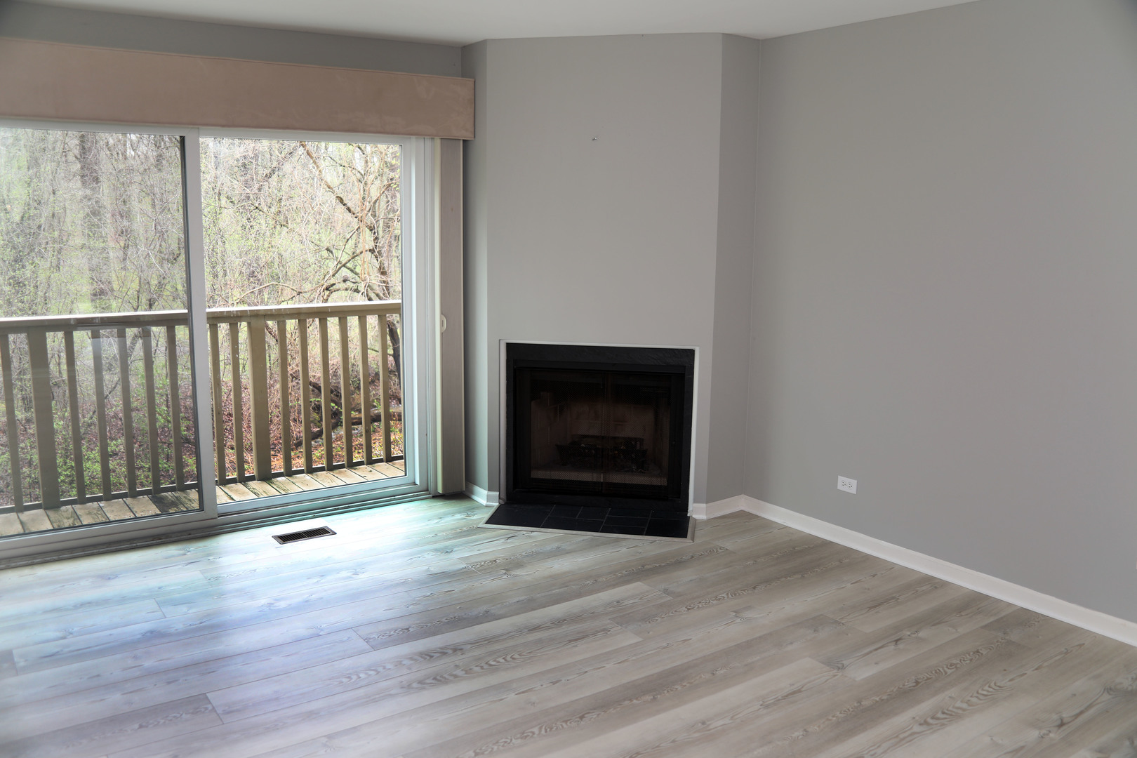 787 Oak Hill Road, Unit 467 Lake Barrington, IL 60010 - Photo 6 of 69