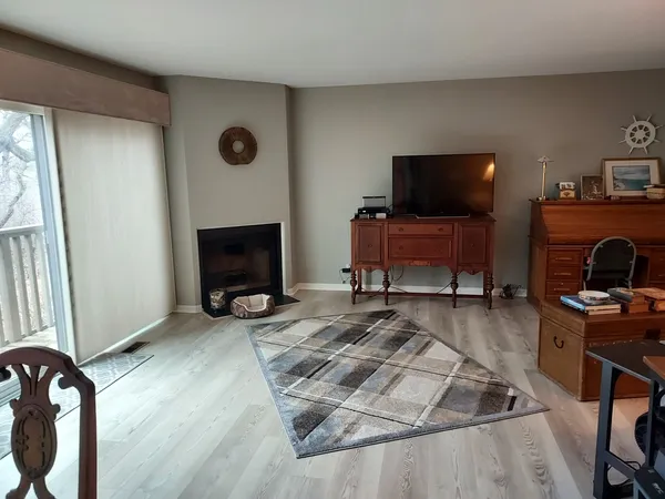 $423,900 | 787 Oak Hill Road, Unit 467, Lake Barrington, IL 60010