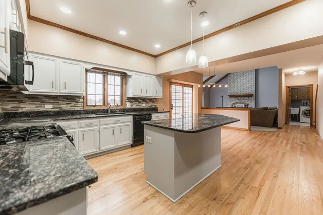 $749,900 | 3432 Caine Drive, Naperville, IL 60564