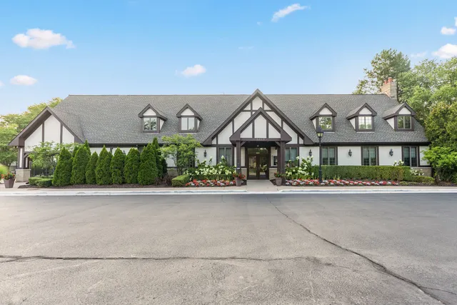 $749,900 | 3432 Caine Drive, Naperville, IL 60564