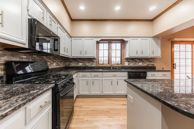 $749,900 | 3432 Caine Drive, Naperville, IL 60564