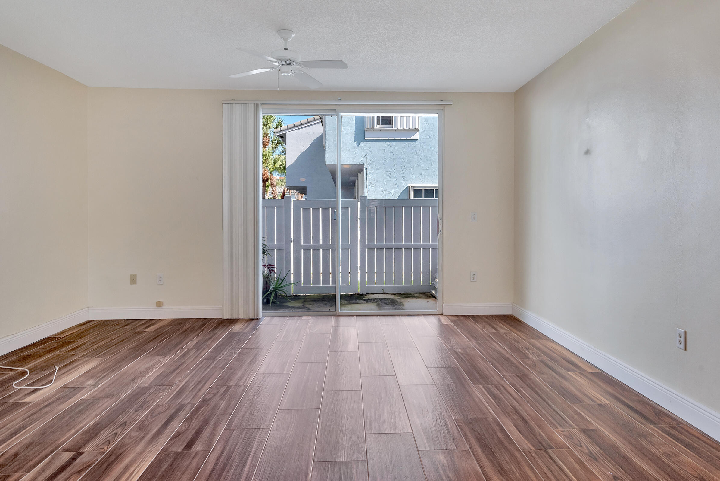 1020 Jeffery Street Boca Raton, FL 33487 - Photo 30 of 56 1020 - 028