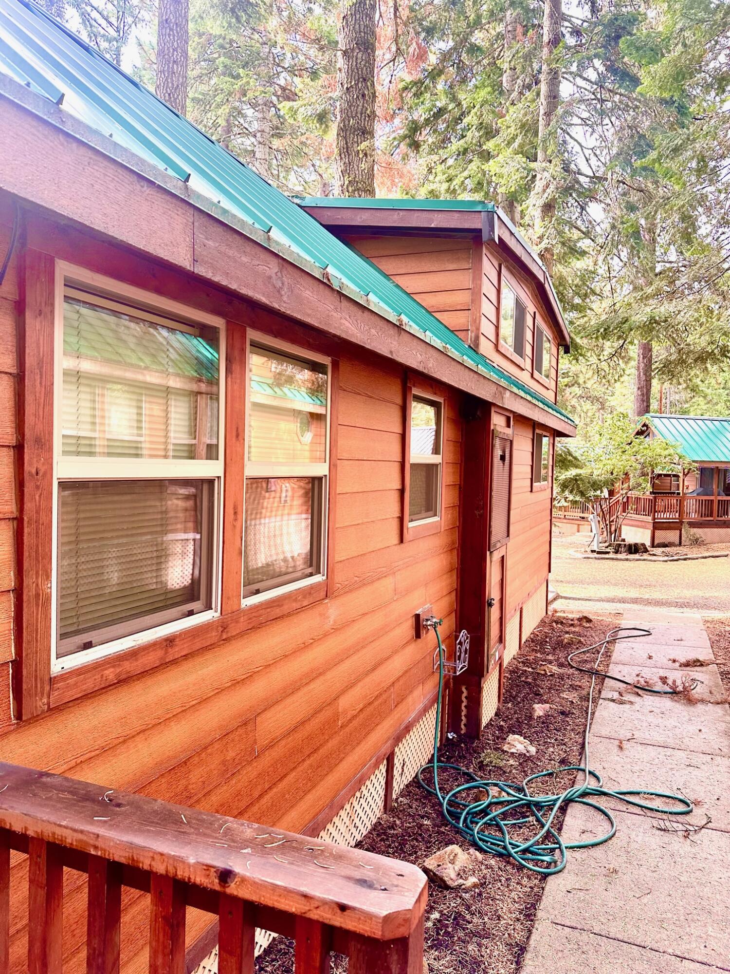 7900 Hyatt Prairie Road, Unit 8 Ashland, OR 97520 - Photo 17 of 21 17