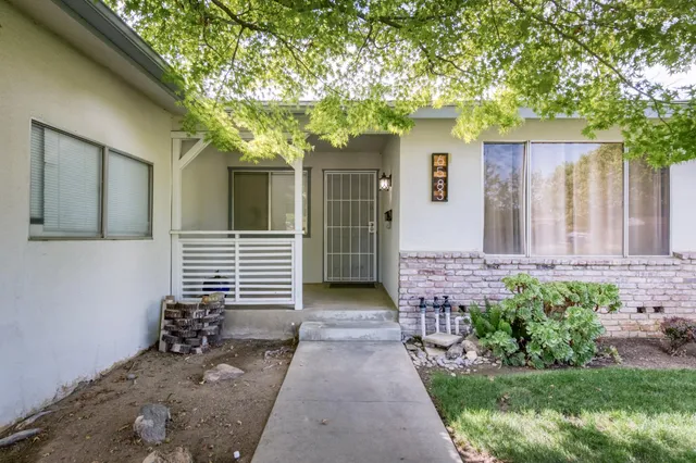$410,000 | 6583 North Maple Avenue, Fresno, CA 93710
