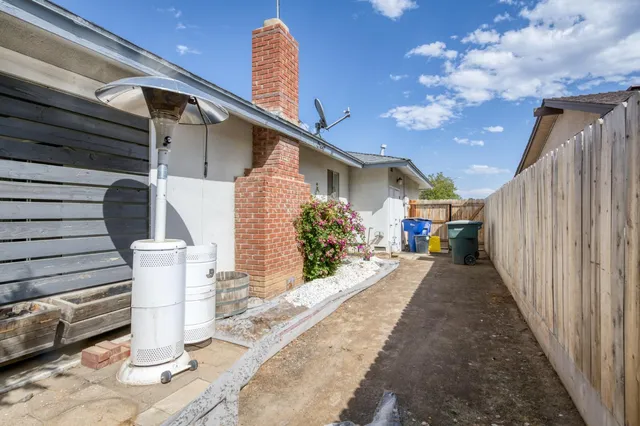 $410,000 | 6583 North Maple Avenue, Fresno, CA 93710