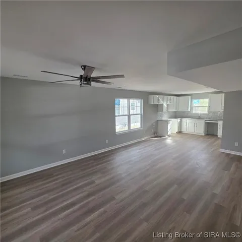 $455,000 | 924 East Chestnut Street, Jeffersonville, IN 47130