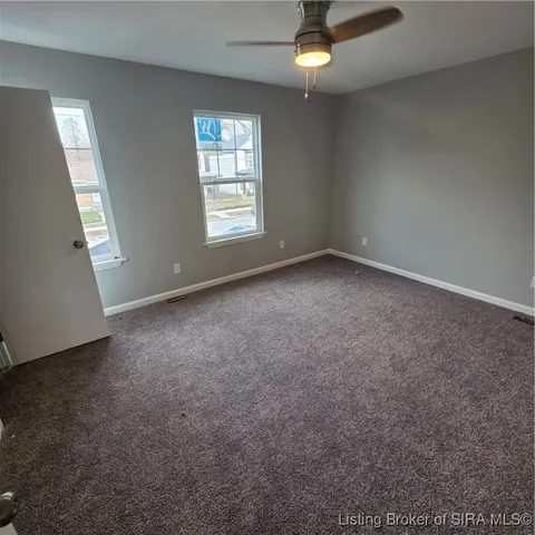 $455,000 | 924 East Chestnut Street, Jeffersonville, IN 47130