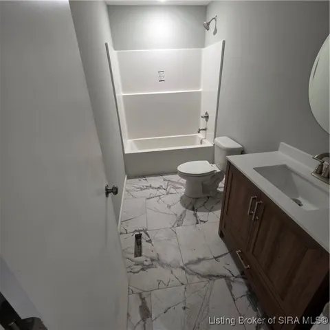 $455,000 | 924 East Chestnut Street, Jeffersonville, IN 47130