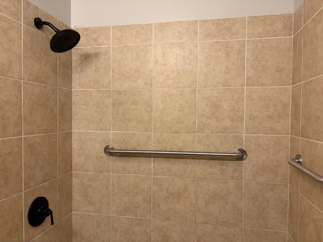 $184,900 | 5818 Glenhurst Drive, Houston, TX 77033