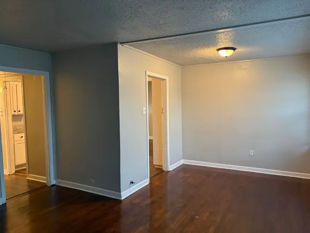 $184,900 | 5818 Glenhurst Drive, Houston, TX 77033