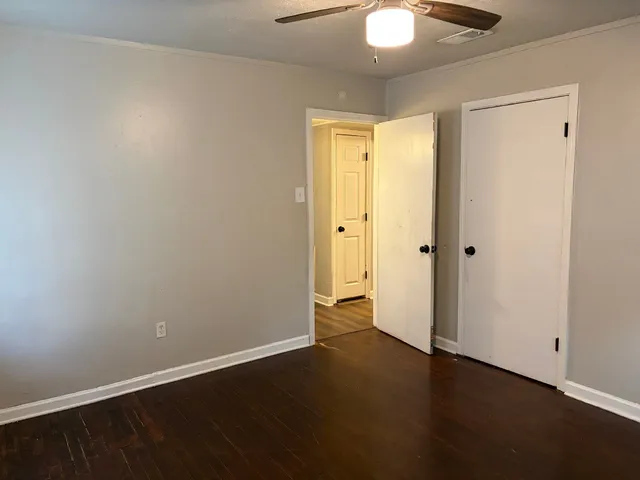 $184,900 | 5818 Glenhurst Drive, Houston, TX 77033