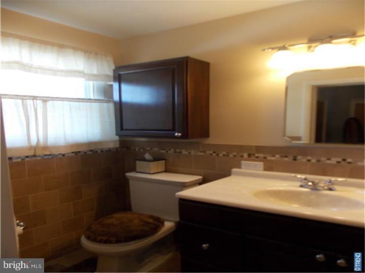 535 Fairhurst Road Fairless Hills, PA 19030 - Photo 12 of 23 Master Bathroom