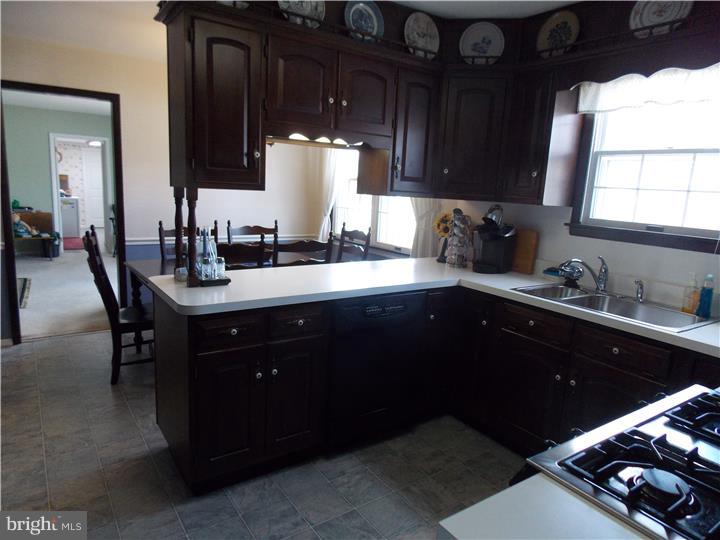 535 Fairhurst Road Fairless Hills, PA 19030 - Photo 9 of 23 Kitchen