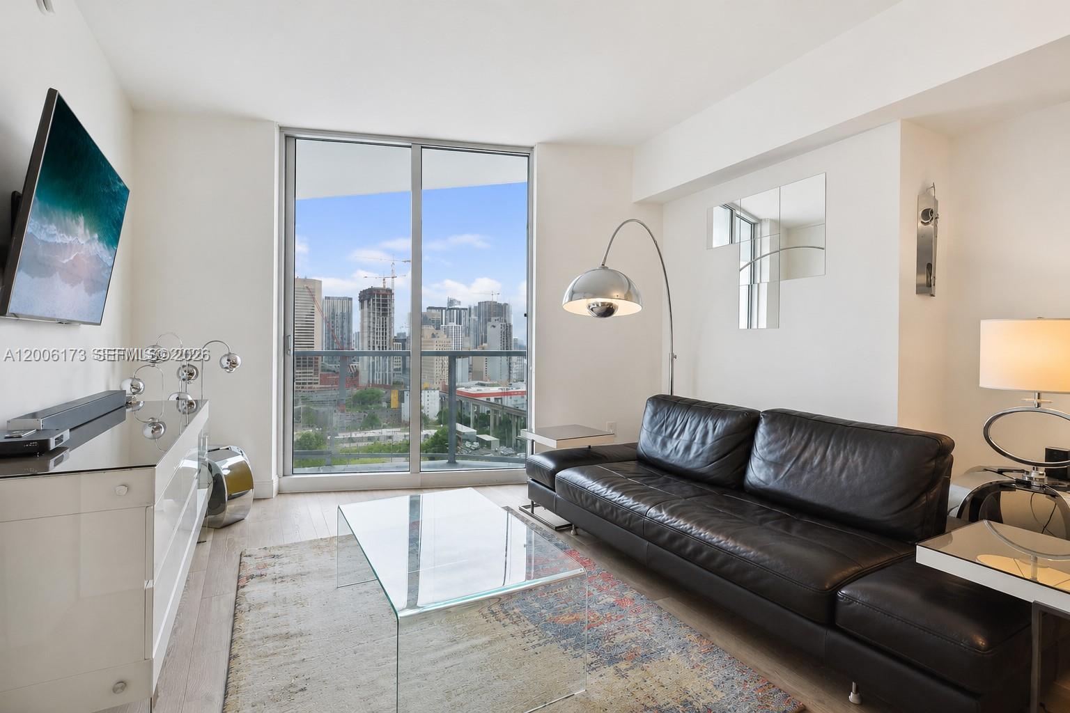 185 Southwest 7th Street, Unit 2105 Miami, FL 33130 - Photo 1 of 18