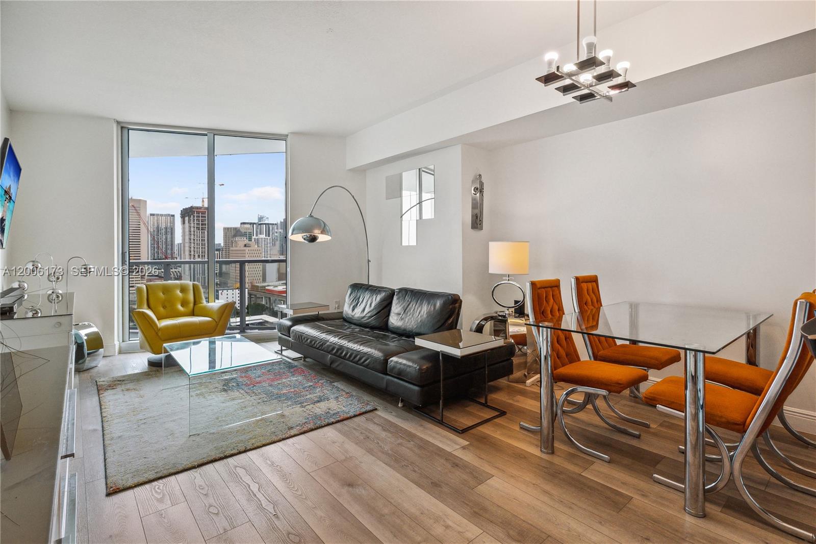 185 Southwest 7th Street, Unit 2105 Miami, FL 33130 - Photo 2 of 18