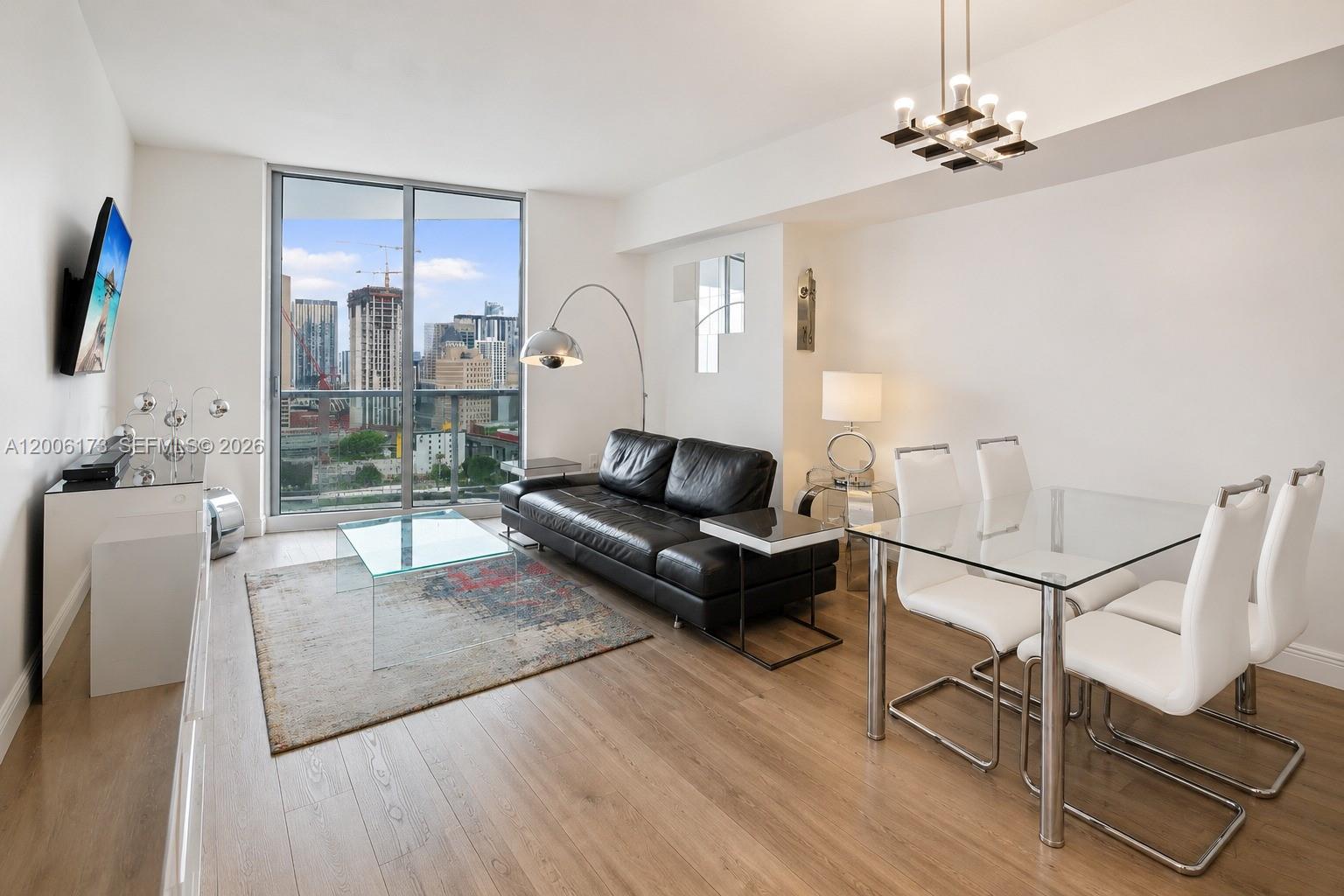 185 Southwest 7th Street, Unit 2105 Miami, FL 33130 - Photo 2 of 18
