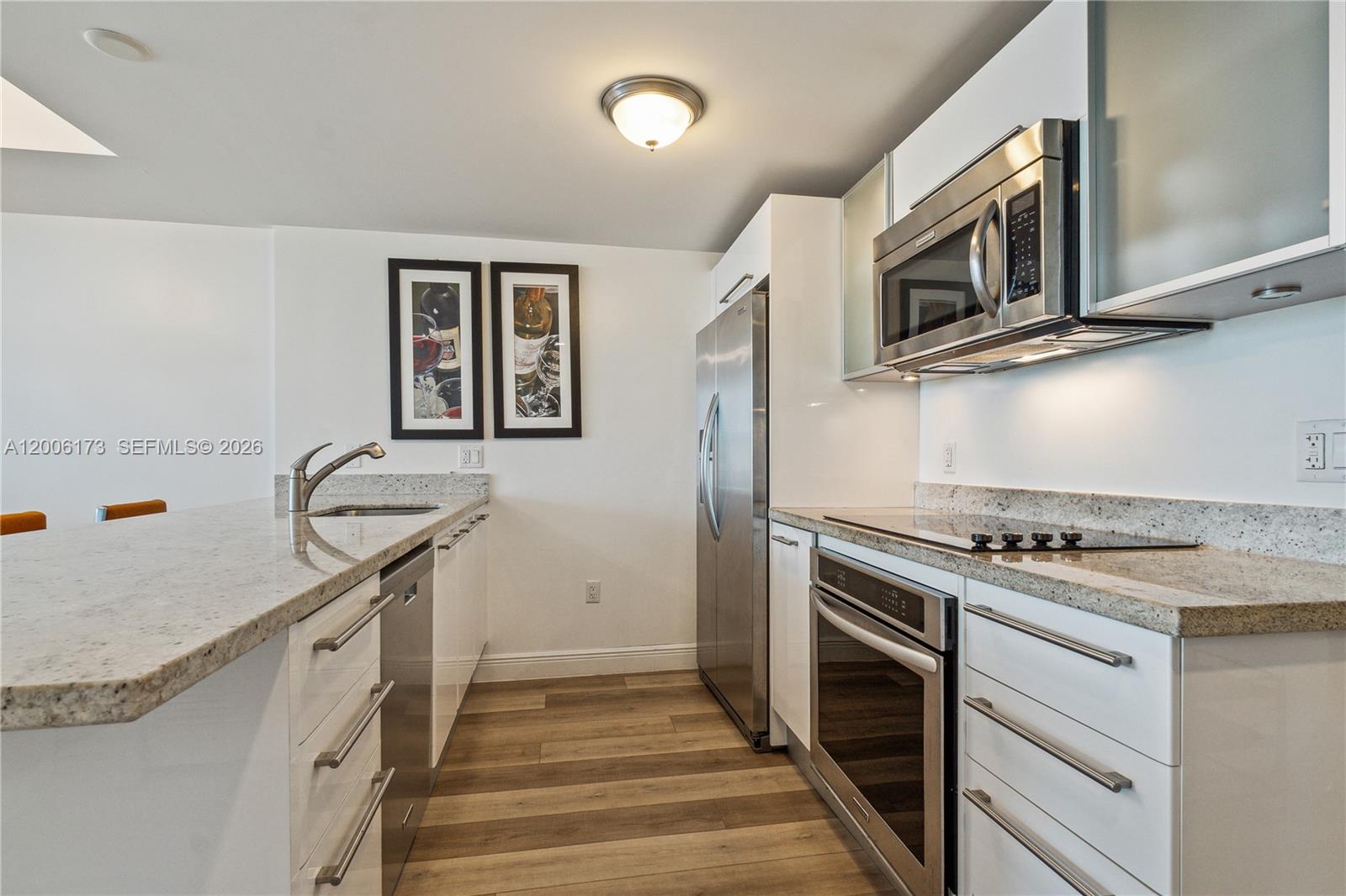 185 Southwest 7th Street, Unit 2105 Miami, FL 33130 - Photo 4 of 18