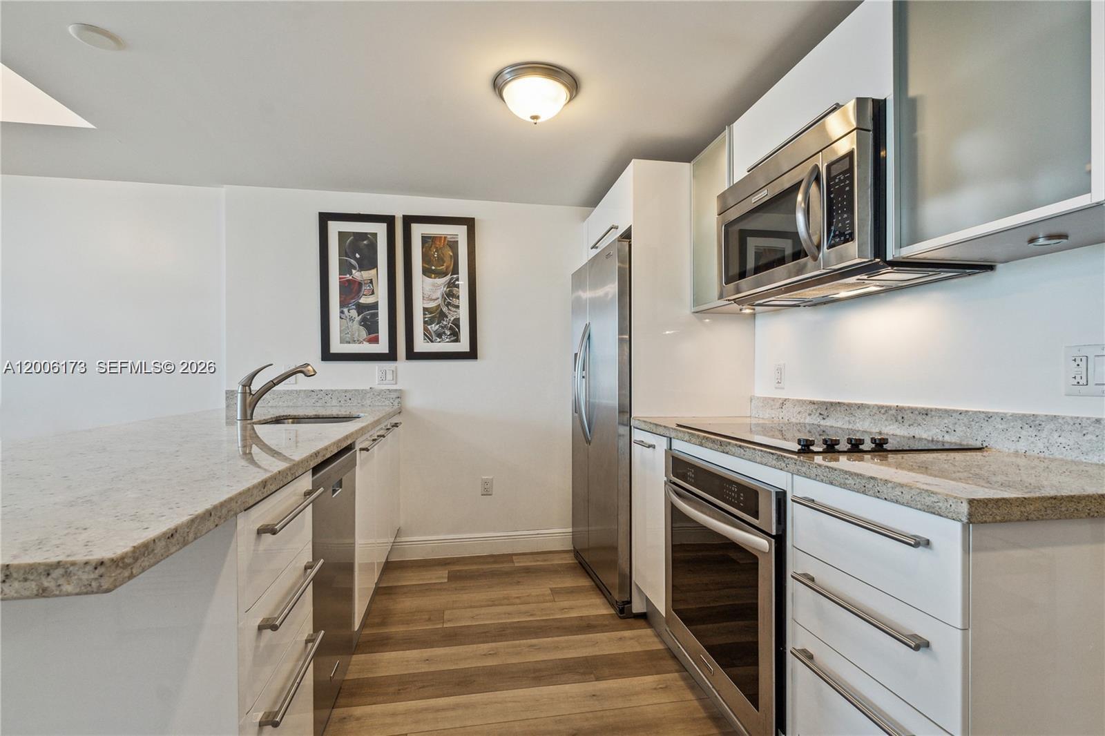 185 Southwest 7th Street, Unit 2105 Miami, FL 33130 - Photo 4 of 18