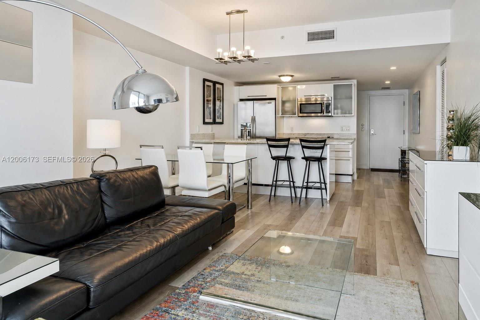 185 Southwest 7th Street, Unit 2105 Miami, FL 33130 - Photo 6 of 18