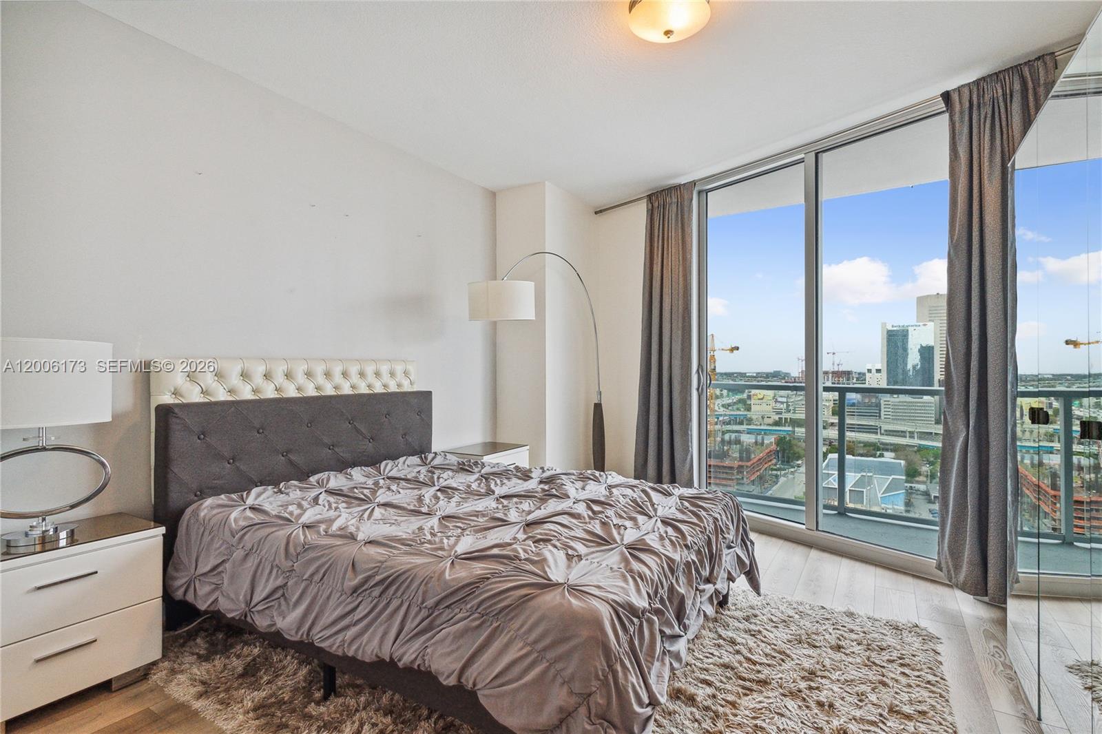 185 Southwest 7th Street, Unit 2105 Miami, FL 33130 - Photo 9 of 18