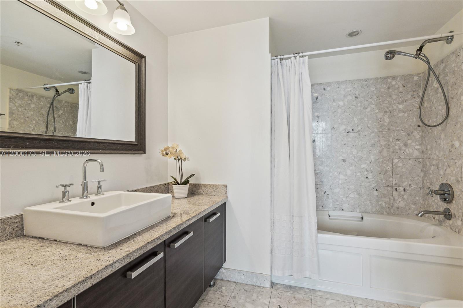 185 Southwest 7th Street, Unit 2105 Miami, FL 33130 - Photo 10 of 18