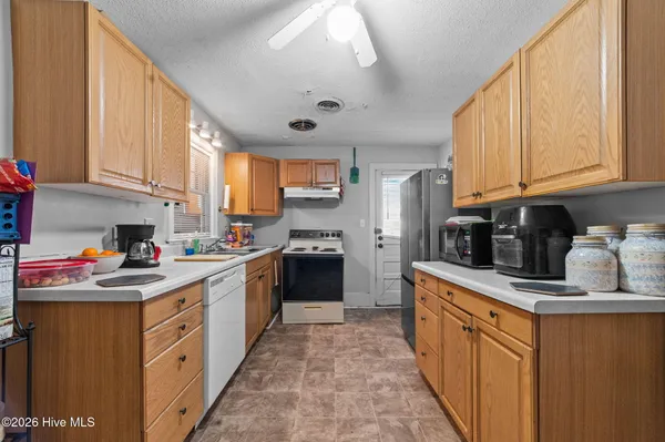 $209,900 | 2801 Jefferson Drive, Unit A & B, Greenville, NC 27858
