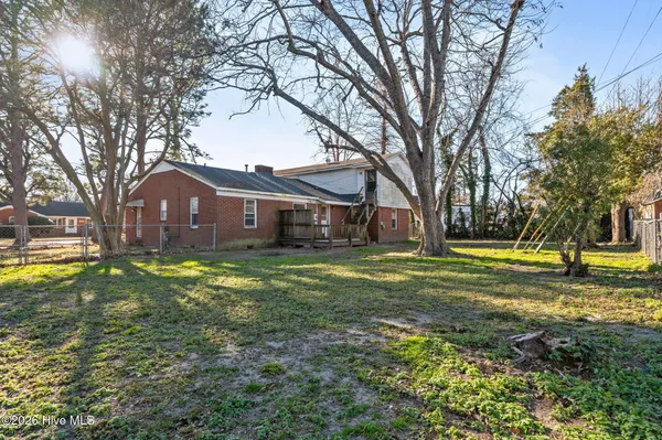 $209,900 | 2801 Jefferson Drive, Unit A & B, Greenville, NC 27858