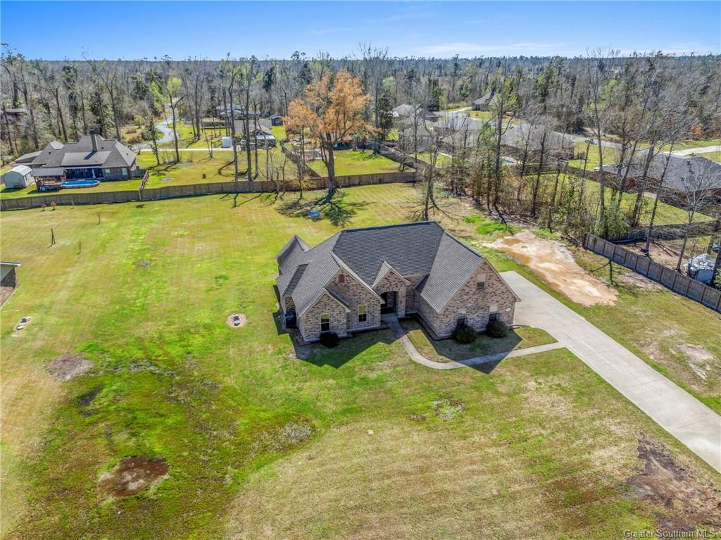 1361 Campfire Road Lake Charles, LA 70611 - Photo 3 of 23