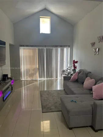 $2,100 | 6280 Northwest 186th Street, Unit 301, Hialeah, FL 33015
