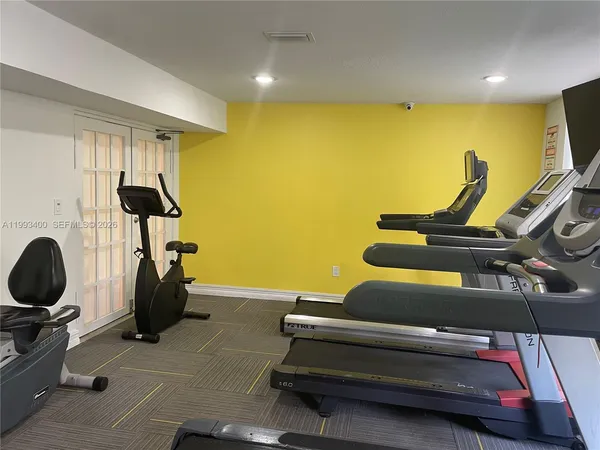 $2,100 | 6280 Northwest 186th Street, Unit 301, Hialeah, FL 33015
