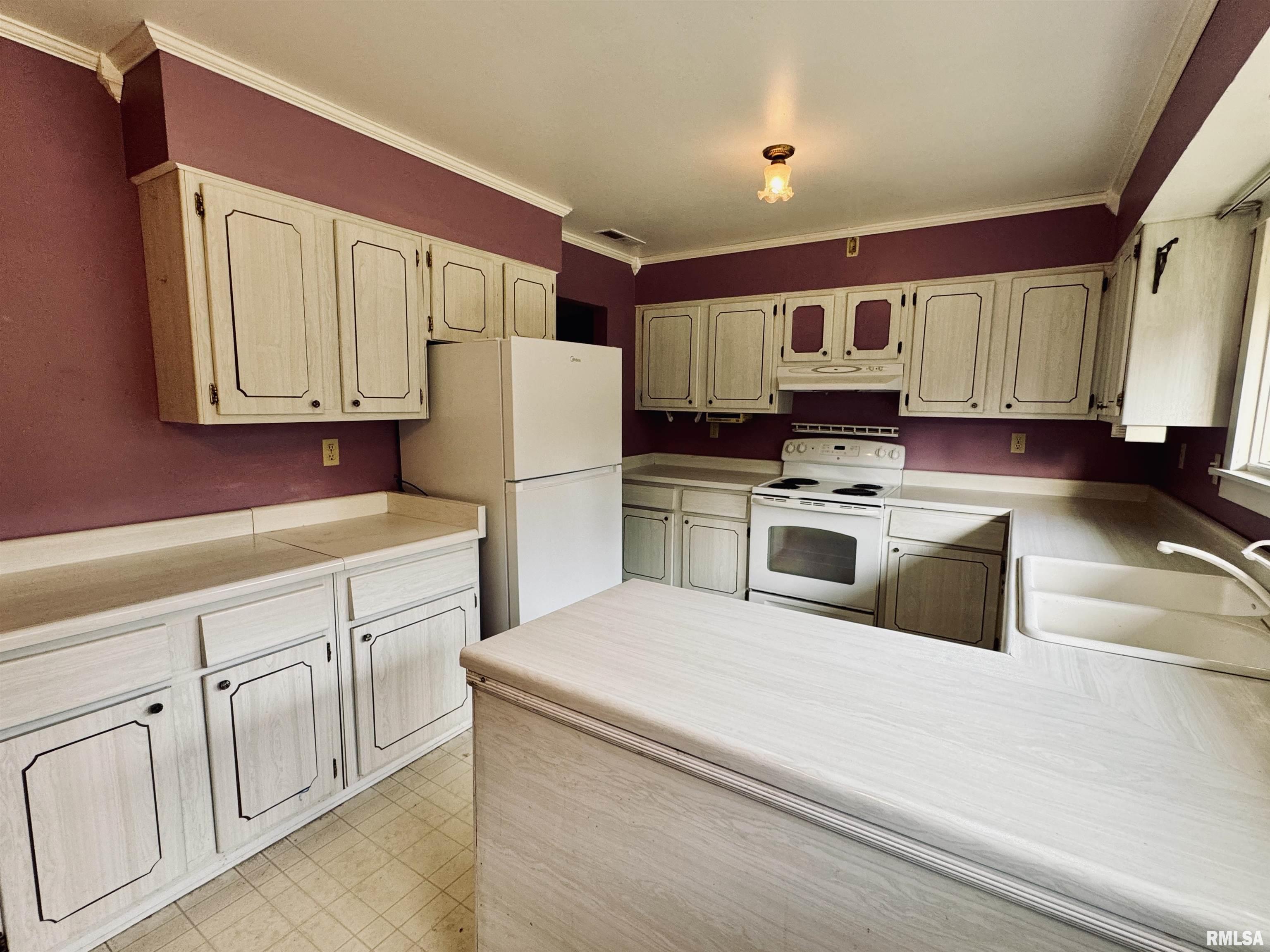 5125 South Alaska Road Peoria, IL 61607 - Photo 15 of 49 Gallery Image 15