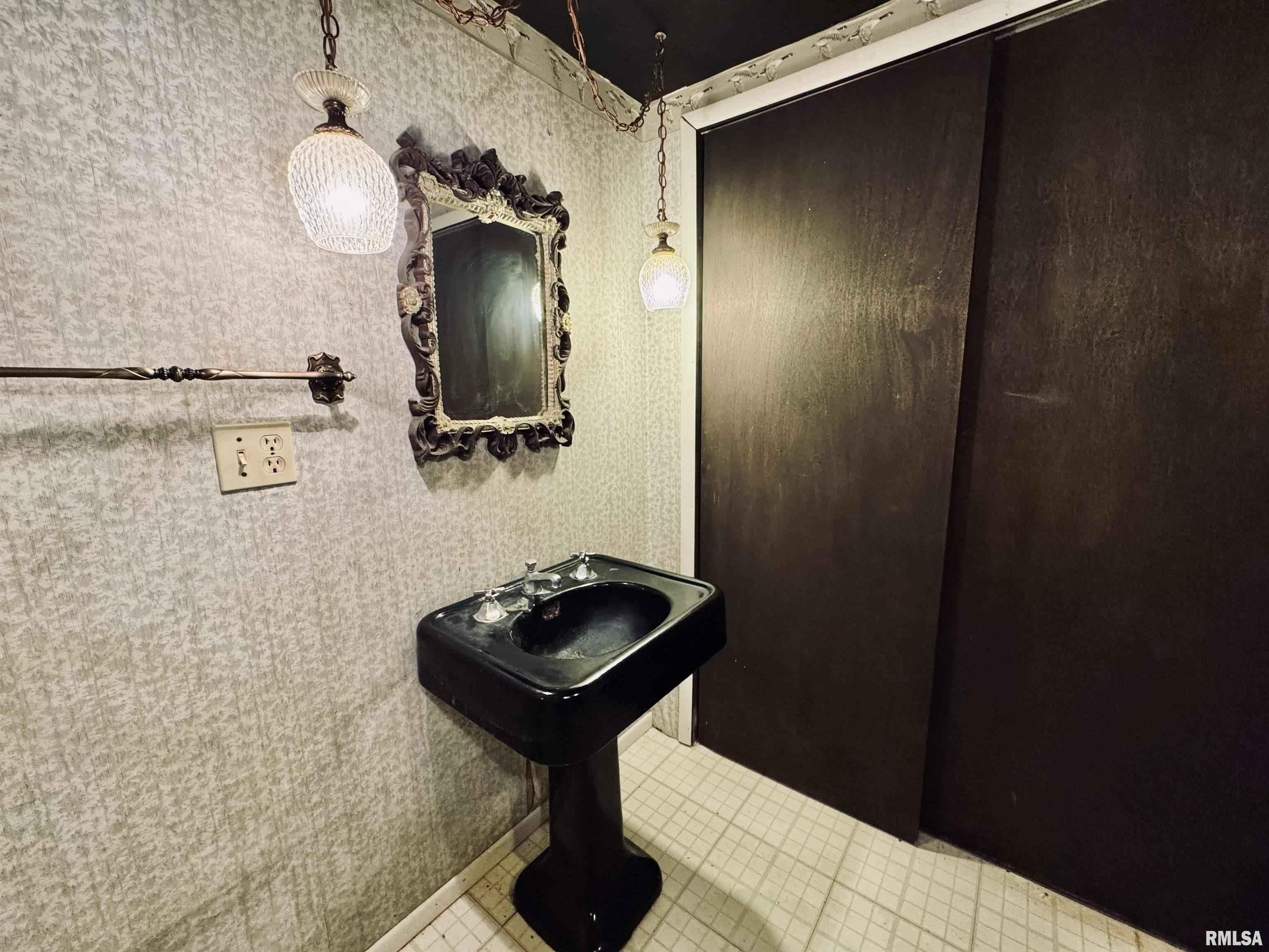 5125 South Alaska Road Peoria, IL 61607 - Photo 42 of 49 Gallery Image 42