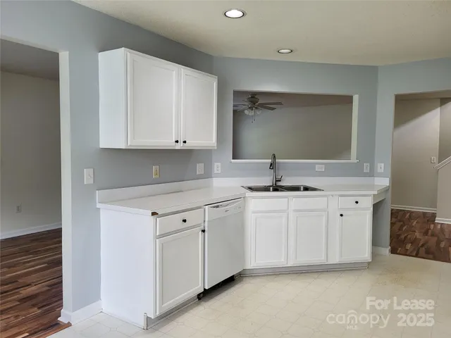 $1,895 | 5925 Hidden Meadow Lane, Charlotte, NC 28269