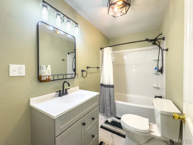 $259,900 | 202 Cartall Street, St. James, MO 65559