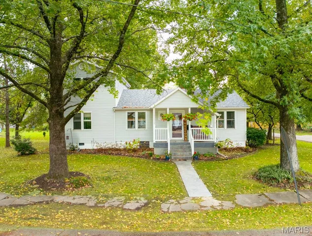 $259,900 | 202 Cartall Street, St. James, MO 65559