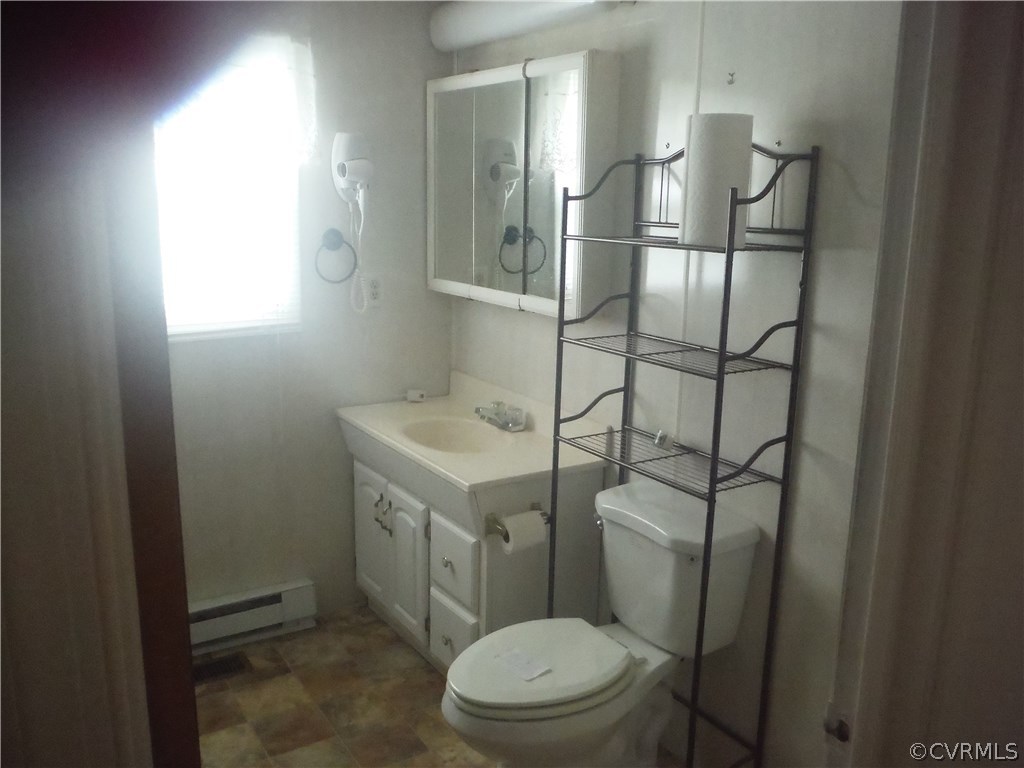 9511 East Quaker Road Disputanta, VA 23842 - Photo 4 of 10 Gallery Image 4